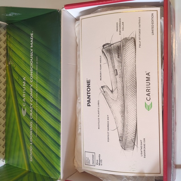 Cariuma (Pantone Slip-On Red) 6W - Picture 6 of 6